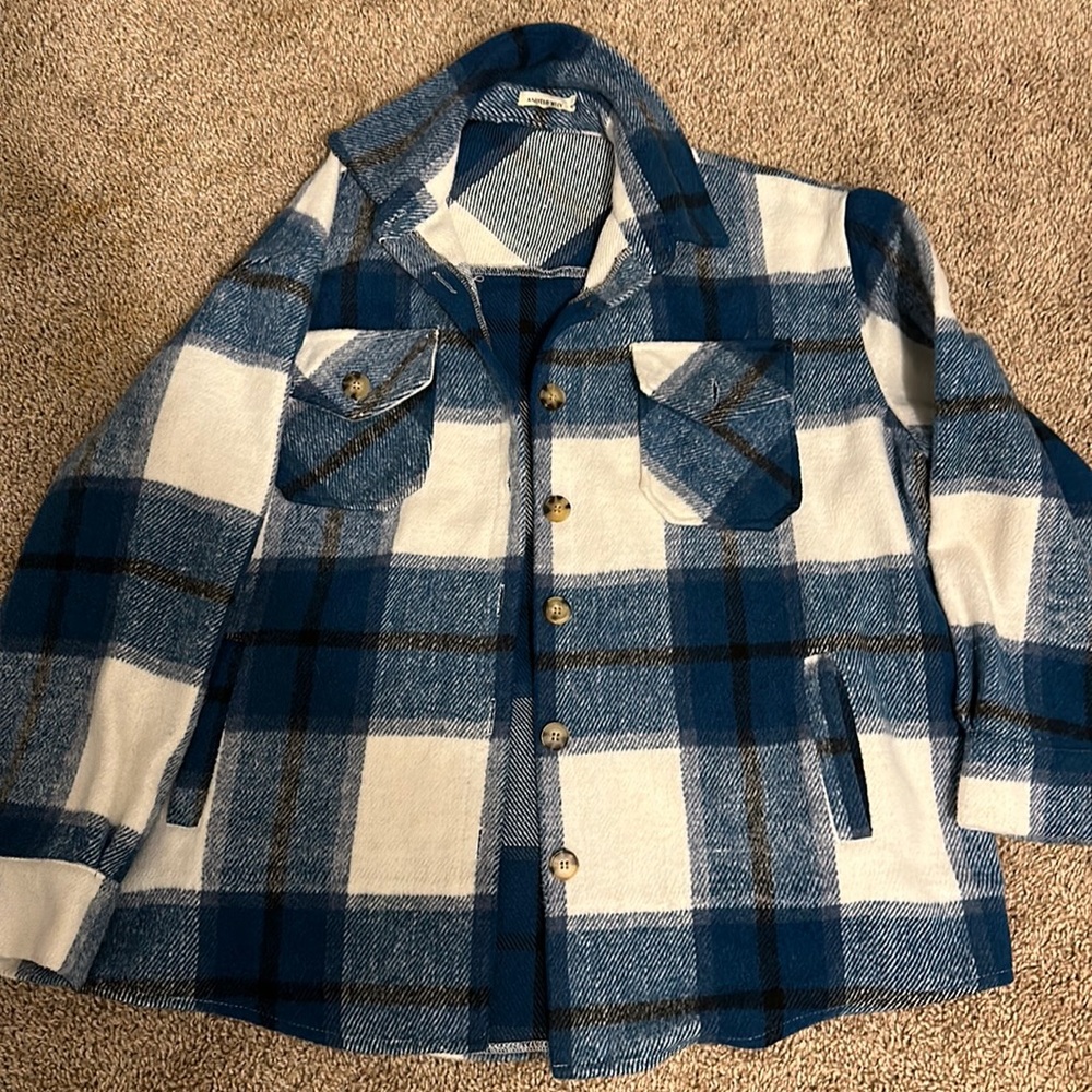 Women’s oversize flannel jacket, size medium